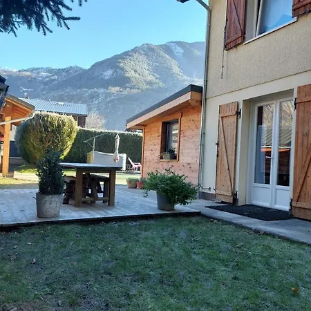 Au Pied Des Montagnes * Le Bourg-dʼOisans